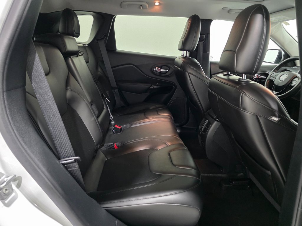 Used 2019 Jeep Cherokee Altitude image 26