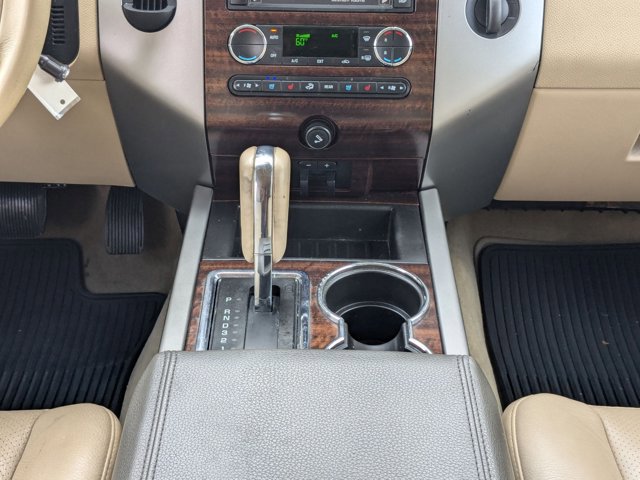 Used 2013 Ford Expedition XLT image 12