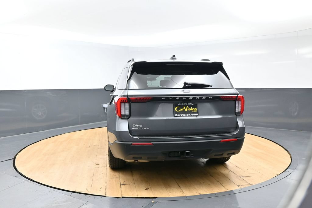 Used 2025 Ford Explorer Active RWD image 7