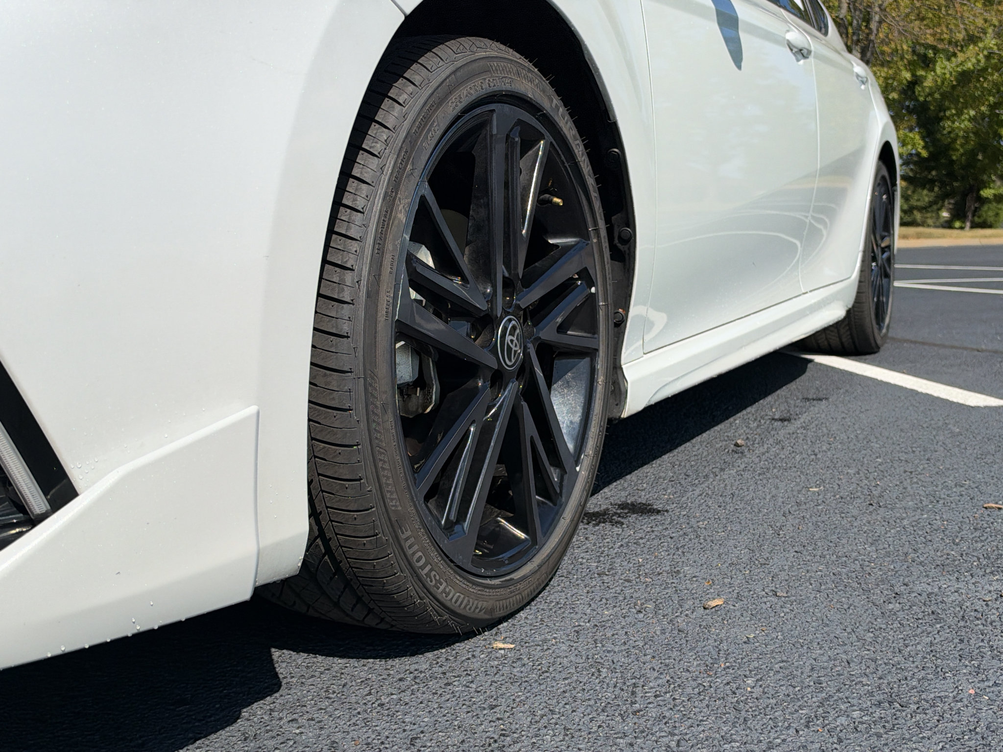 Used 2025 Toyota Camry XSE FWD image 9