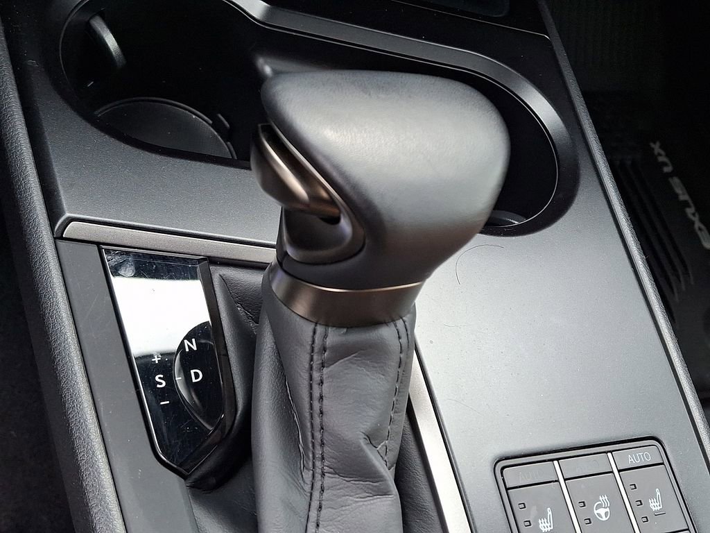 Used 2024 Lexus UX 250h AWD w/ Premium Package image 16
