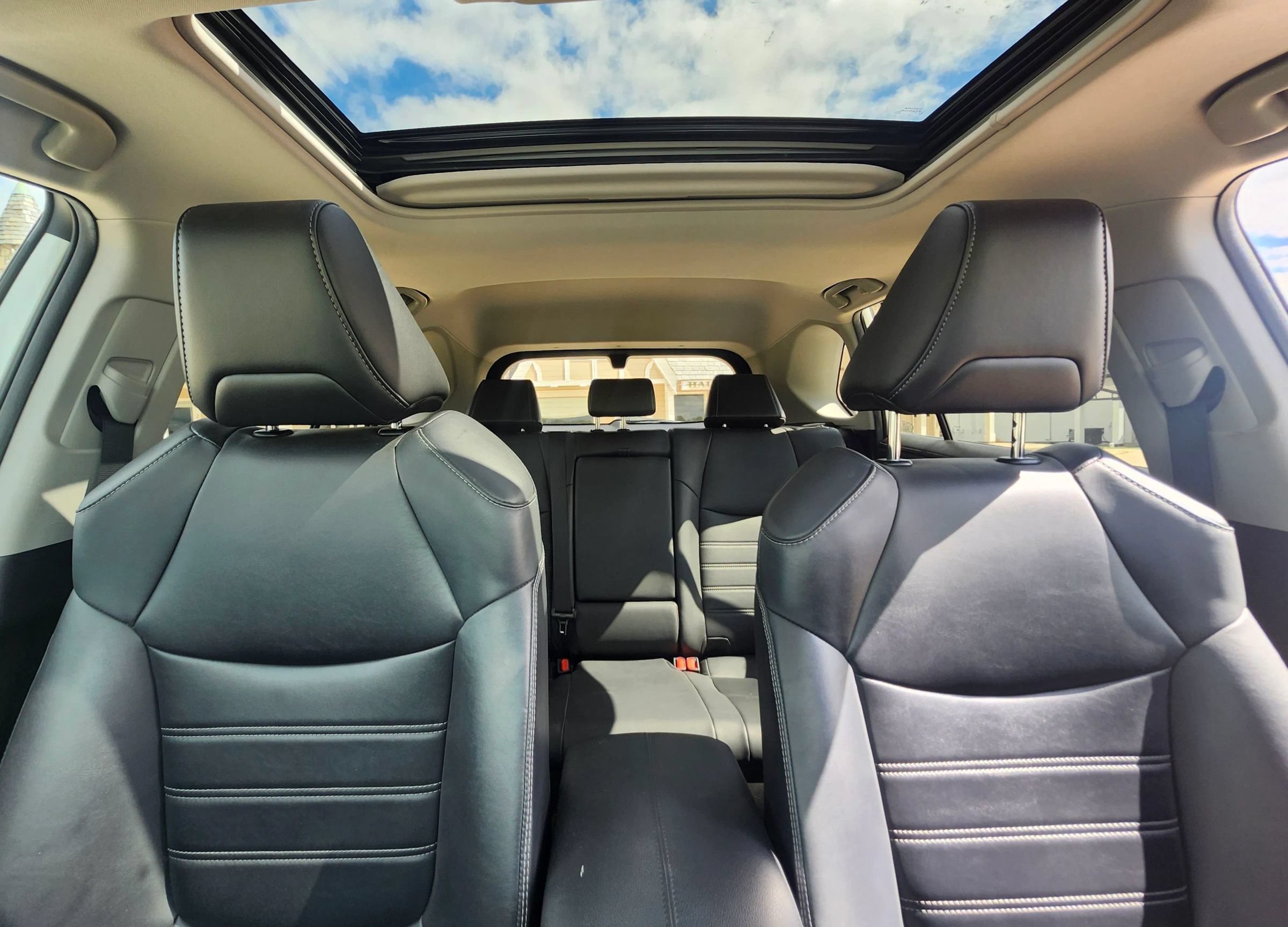 Used 2019 Toyota RAV4 Limited w/ Carpet Mat Package AWD/4WD image 20