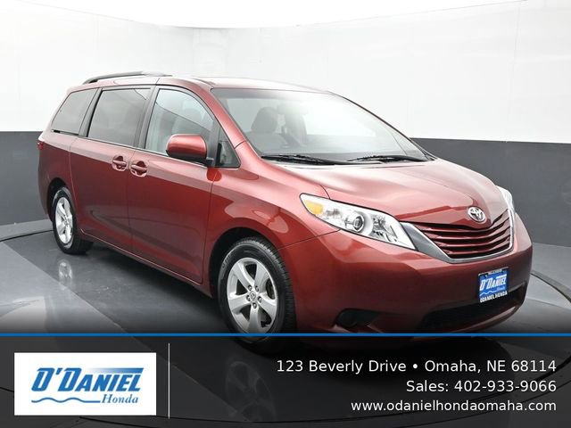 Used 2017 Toyota Sienna LE FWD image 8