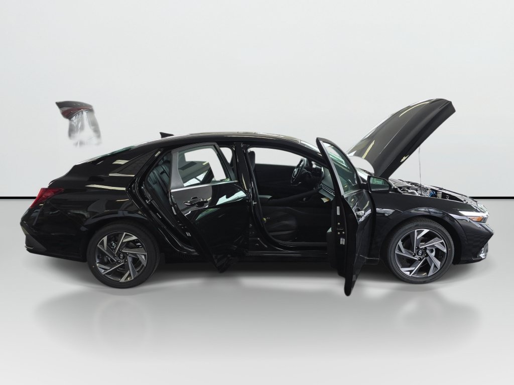 New 2026 Hyundai Elantra Limited FWD image 9
