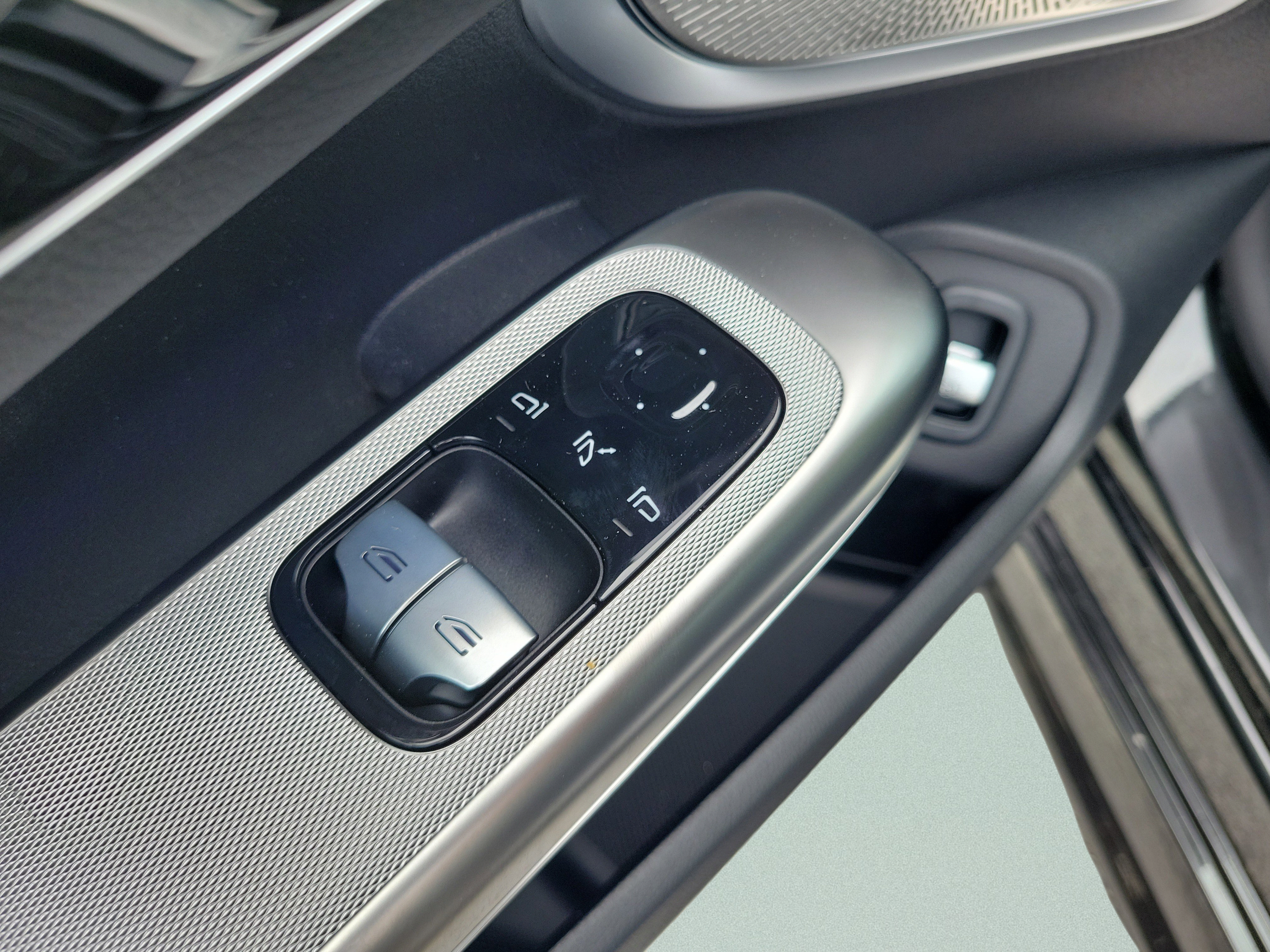 New 2026 Mercedes-Benz CLE 300 4MATIC Coupe image 8