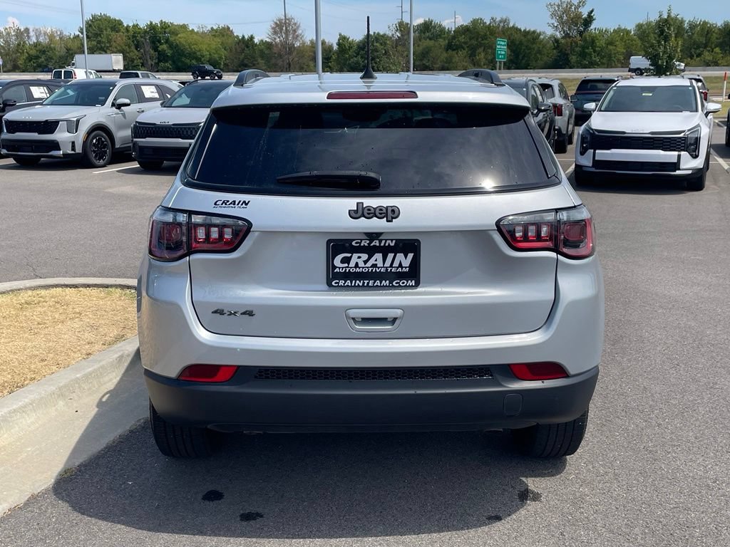 Used 2025 Jeep Compass Latitude w/ Altitude Special Edition AWD/4WD image 5