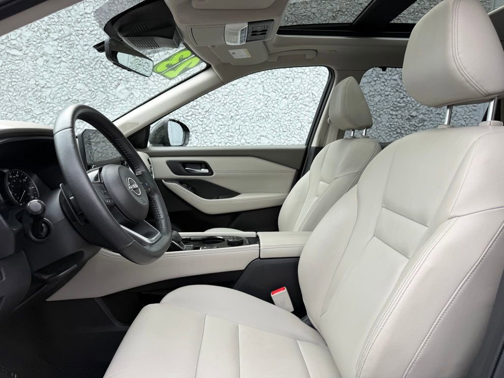 Used 2023 Nissan Rogue SL w/ SL Premium Package image 14