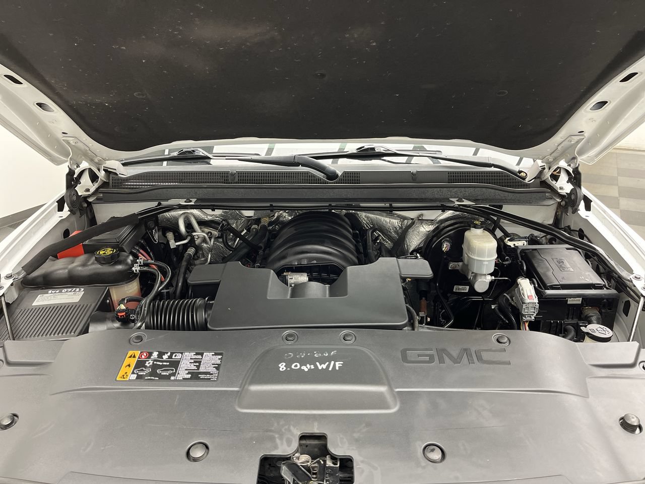 Used 2018 GMC Yukon SLT AWD/4WD image 29