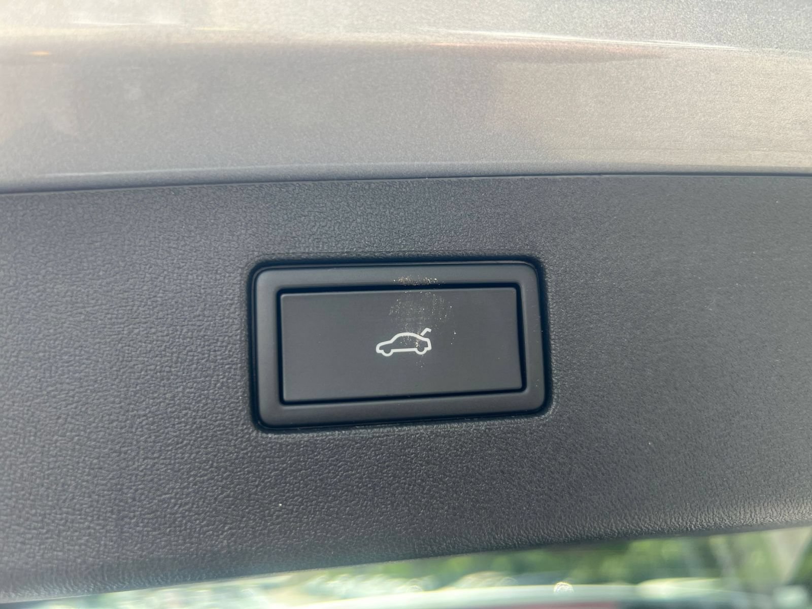 Used 2026 Volkswagen Tiguan SE FWD image 19
