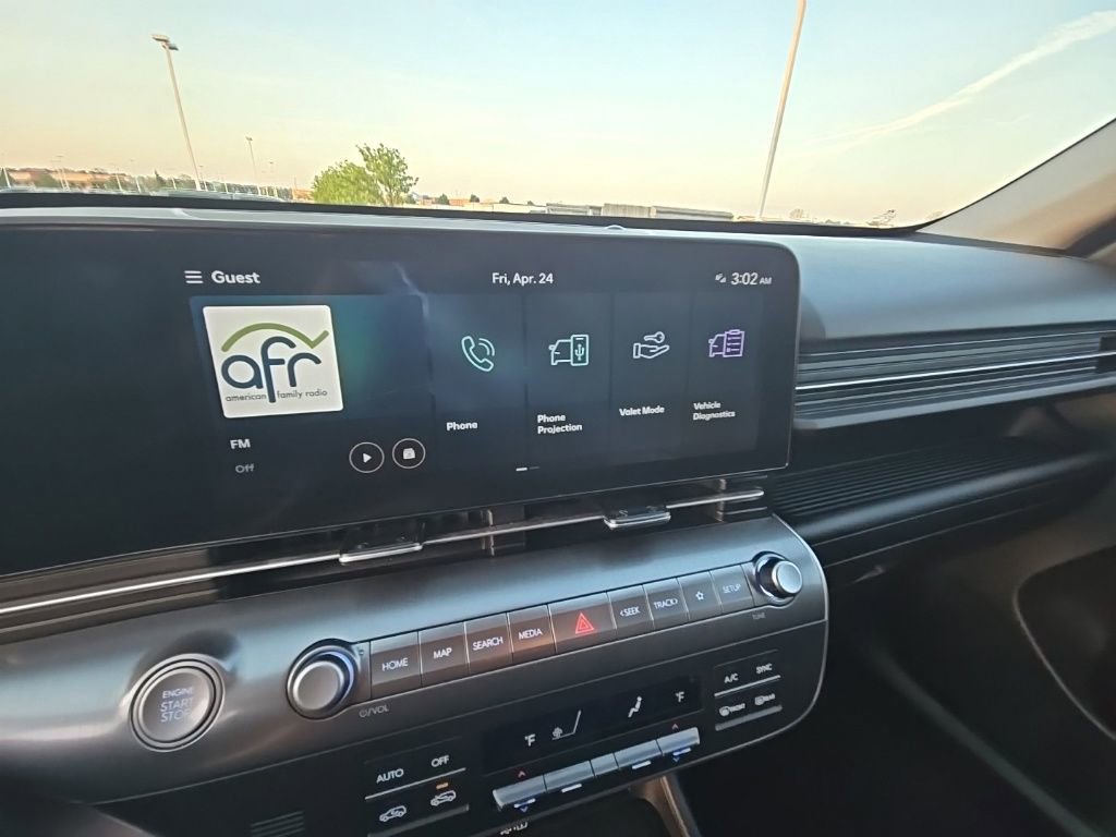 Used 2024 Hyundai Kona SEL AWD/4WD image 15