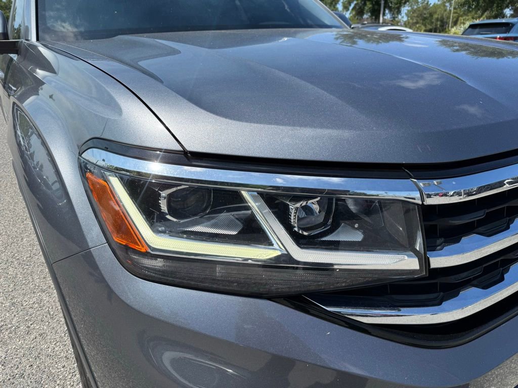 Certified 2023 Volkswagen Atlas Cross Sport SE w/ Black Wheel Package image 4