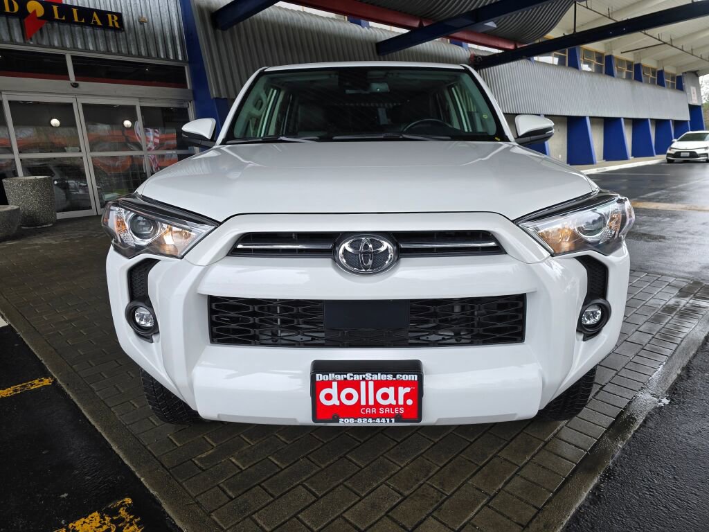 Used 2024 Toyota 4Runner SR5 Premium w/ Moonroof Package AWD/4WD image 2