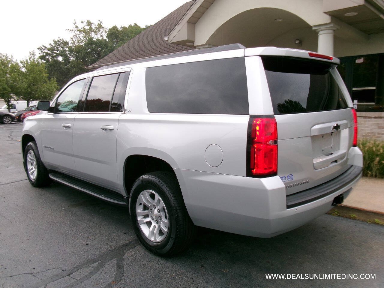 Used 2019 Chevrolet Suburban LT AWD/4WD image 4