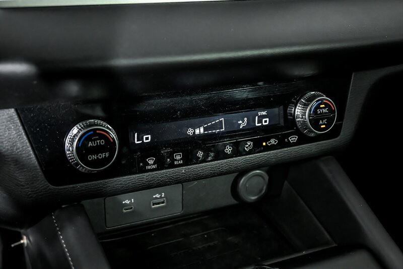 Used 2024 Mitsubishi Outlander ES AWD/4WD image 23