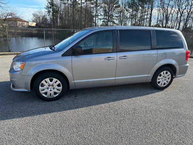 Used 2018 Dodge Grand Caravan SE w/ UConnect Hands-Free Group image 8