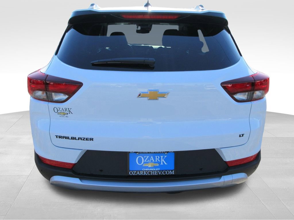 New 2026 Chevrolet TrailBlazer LT w/ LPO, Blackout Package FWD image 4