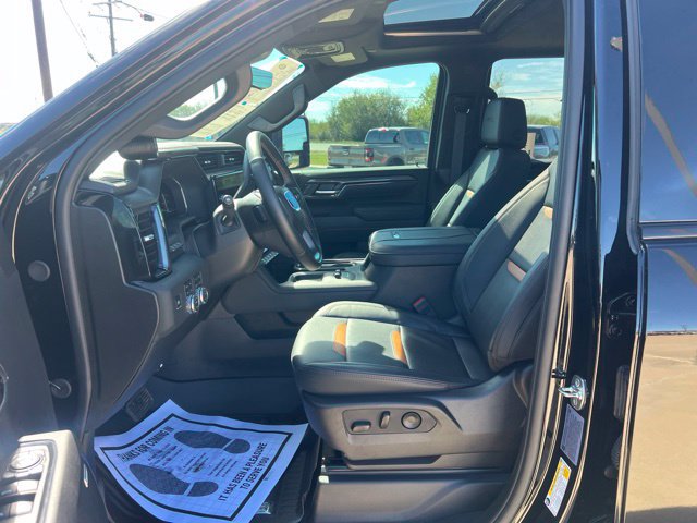 Used 2025 GMC Sierra 2500 AT4 w/ AT4 Premium Plus Package AWD/4WD image 14