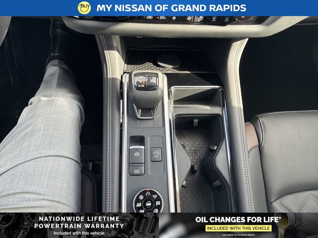 New 2026 Nissan Pathfinder Platinum image 23