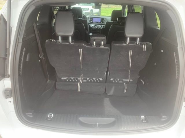 Used 2025 Chrysler Pacifica Select FWD image 27