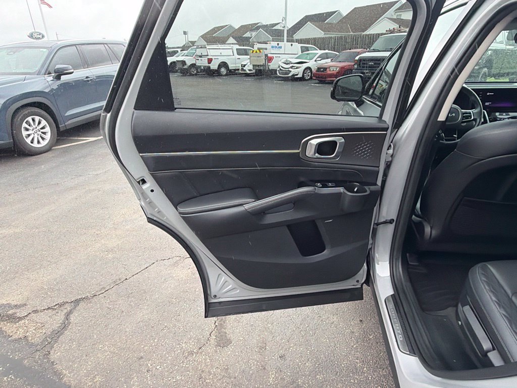 Used 2022 Kia Sorento SX FWD image 25