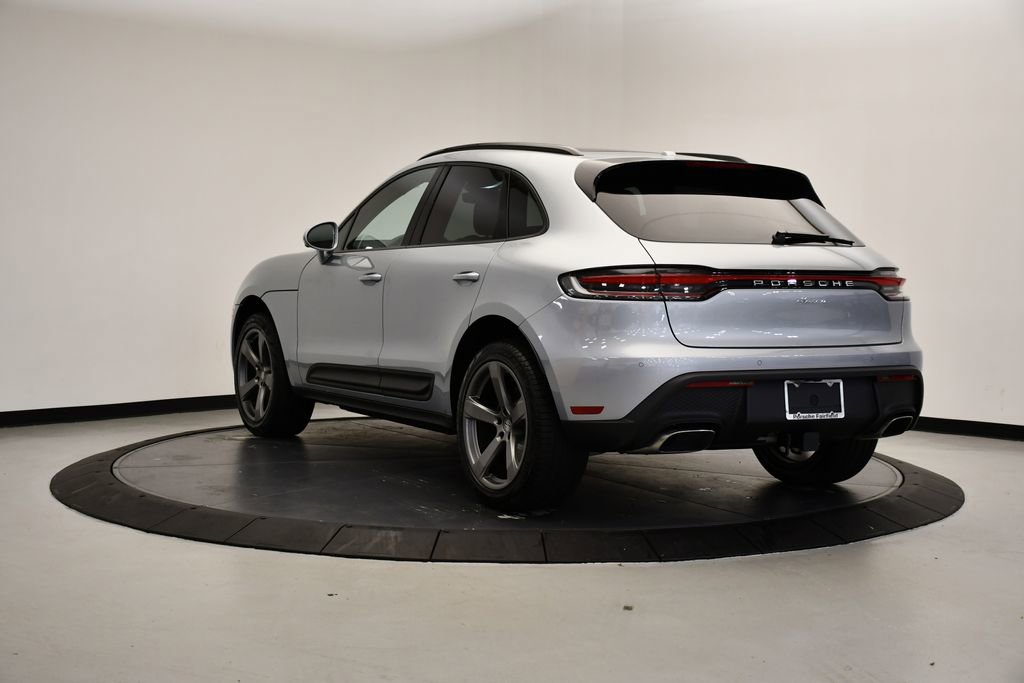 Certified 2026 Porsche Macan image 3