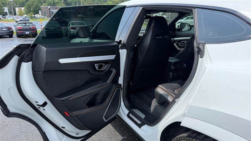 Used 2020 Lamborghini Urus AWD/4WD image 58