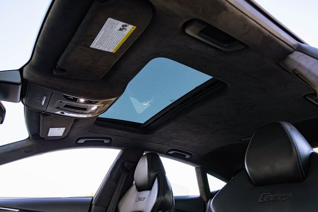 Used 2017 Audi RS 7 Prestige w/ Carbon-Optic Package image 20