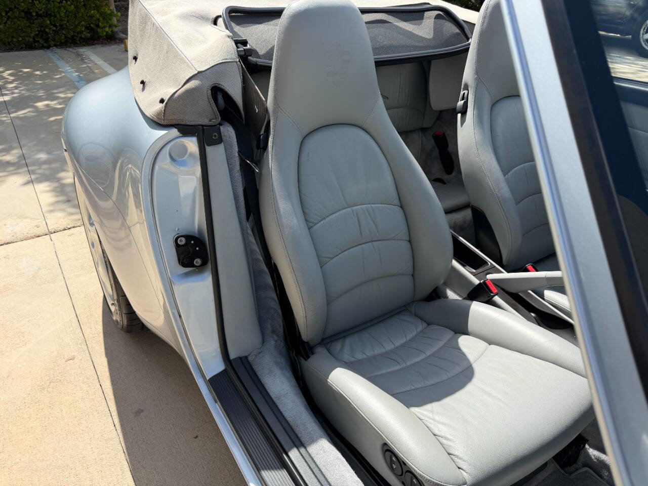 Used 1996 Porsche 911 Carrera 4 AWD/4WD image 19