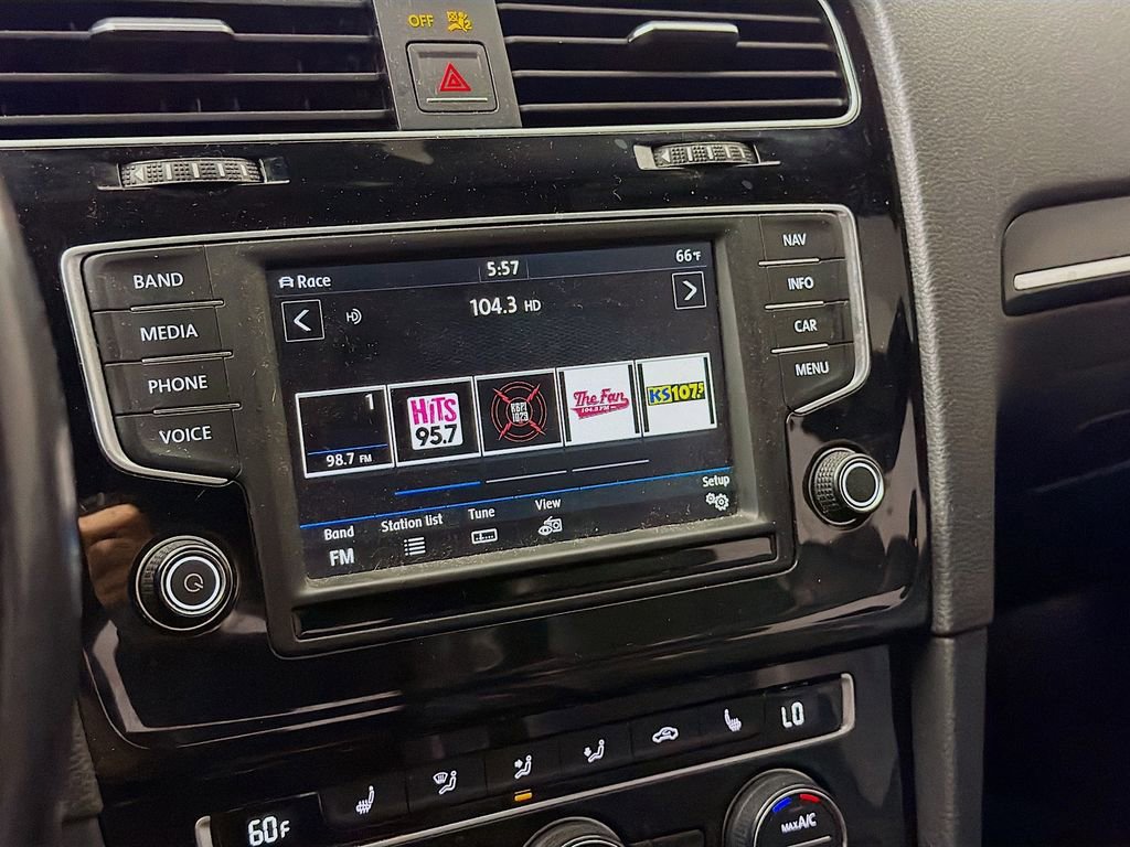 Used 2017 Volkswagen Golf R 4-Door image 16