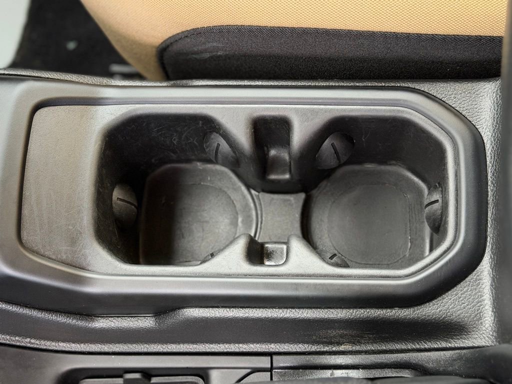 Used 2021 Jeep Gladiator Sport image 18