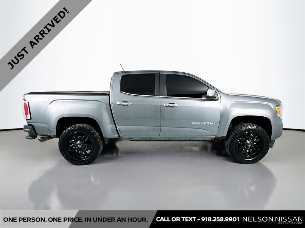 Used 2022 GMC Canyon Denali image 4
