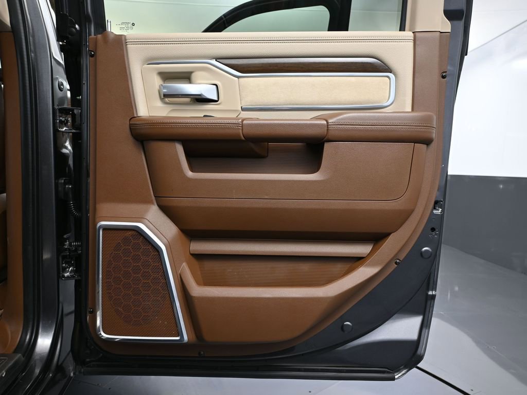 Used 2022 RAM 2500 Laramie w/ Body Color Bumper Group image 40