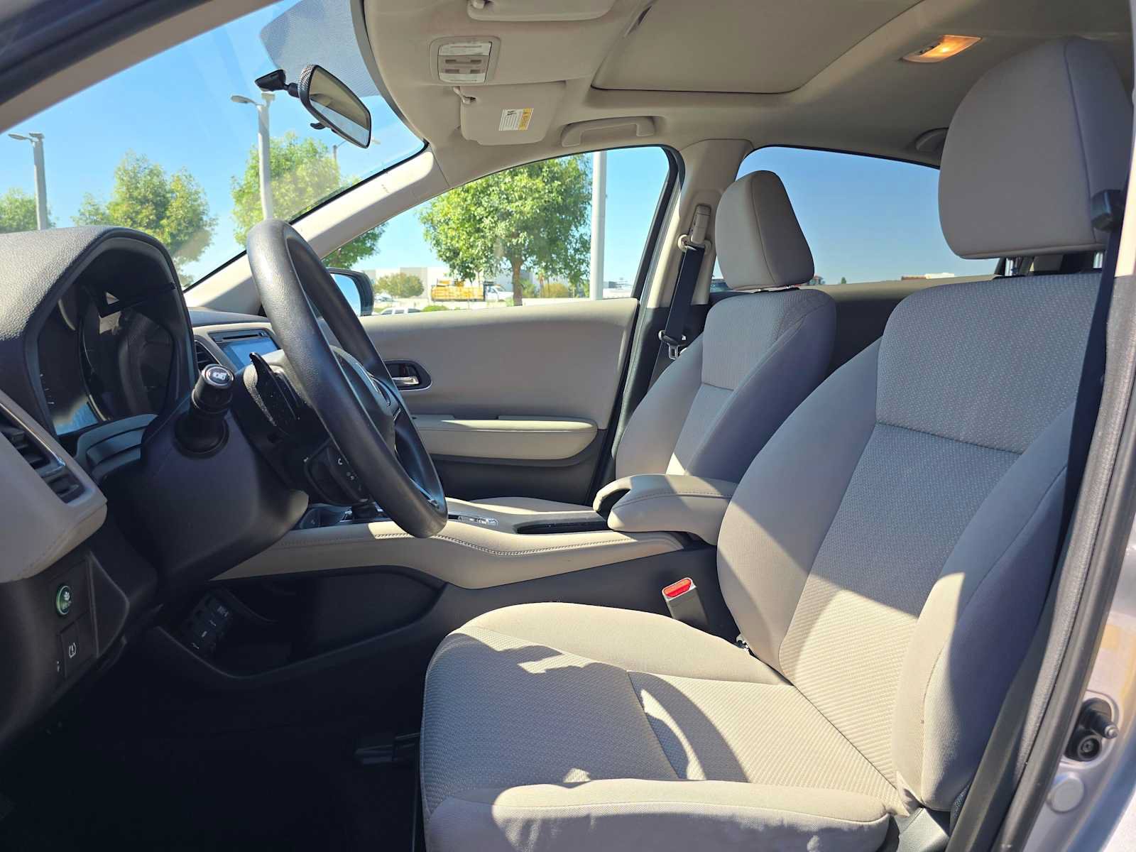 Used 2018 Honda HR-V EX image 21