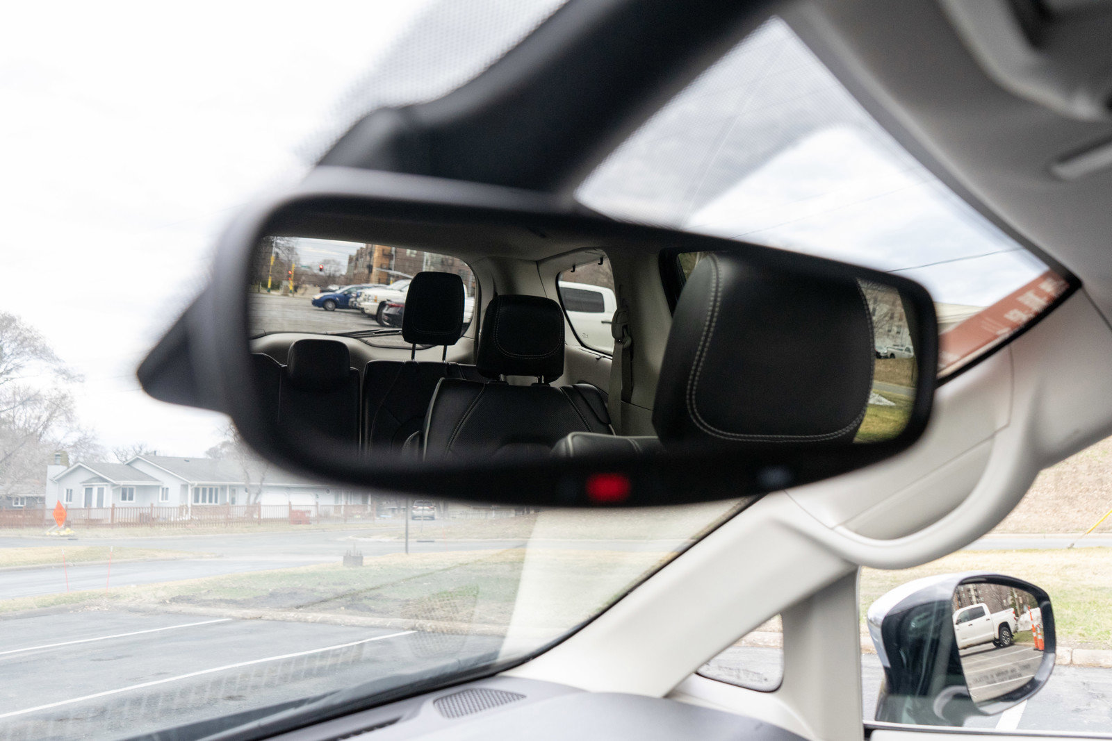 Used 2023 Chrysler Pacifica Limited image 24