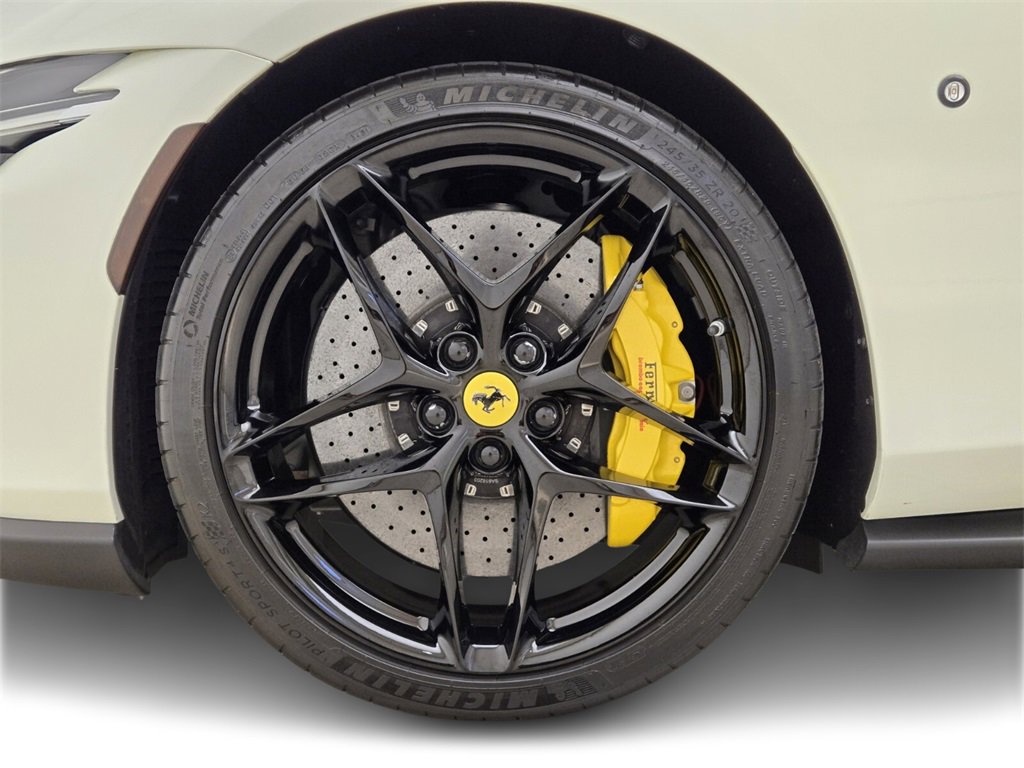 Used 2022 Ferrari Roma image 13