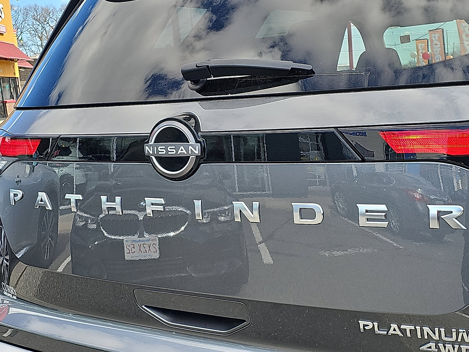 Certified 2022 Nissan Pathfinder Platinum w/ Lighting Package (N93) image 33