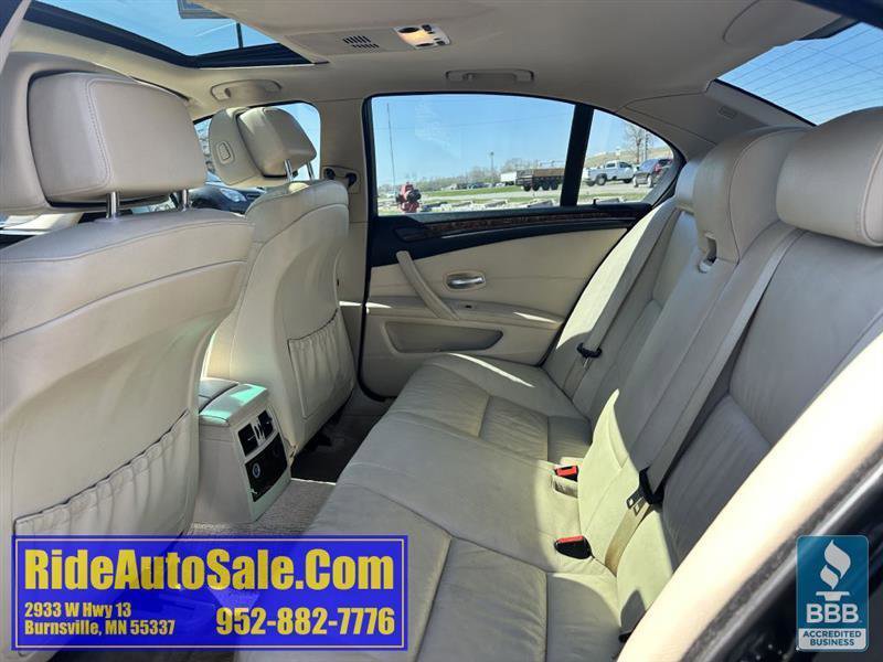 Used 2009 BMW 528i xDrive Sedan AWD/4WD image 11