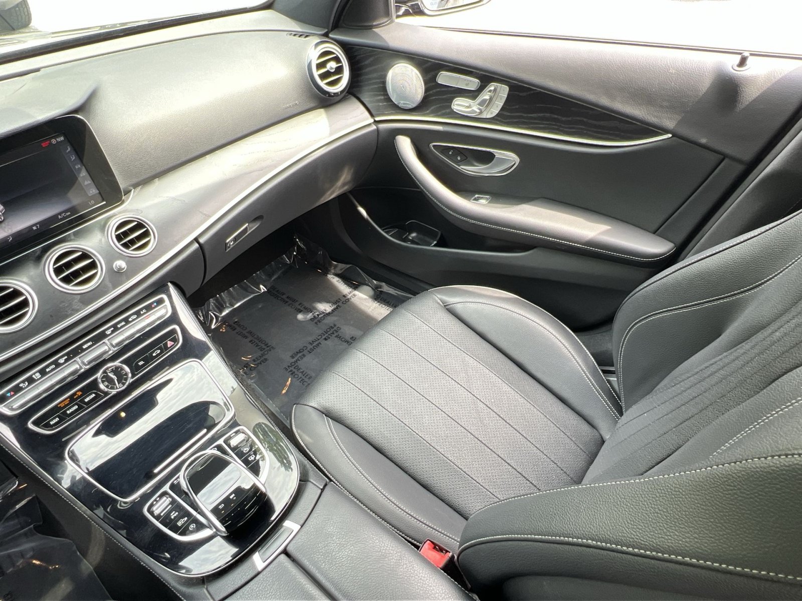 Used 2017 Mercedes-Benz E 300 4MATIC image 14