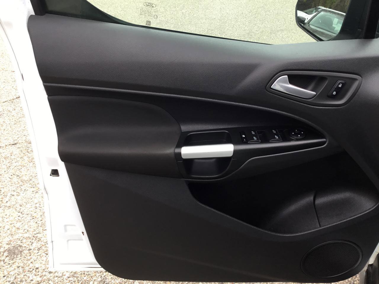 Used 2018 Ford Transit Connect XLT FWD image 14
