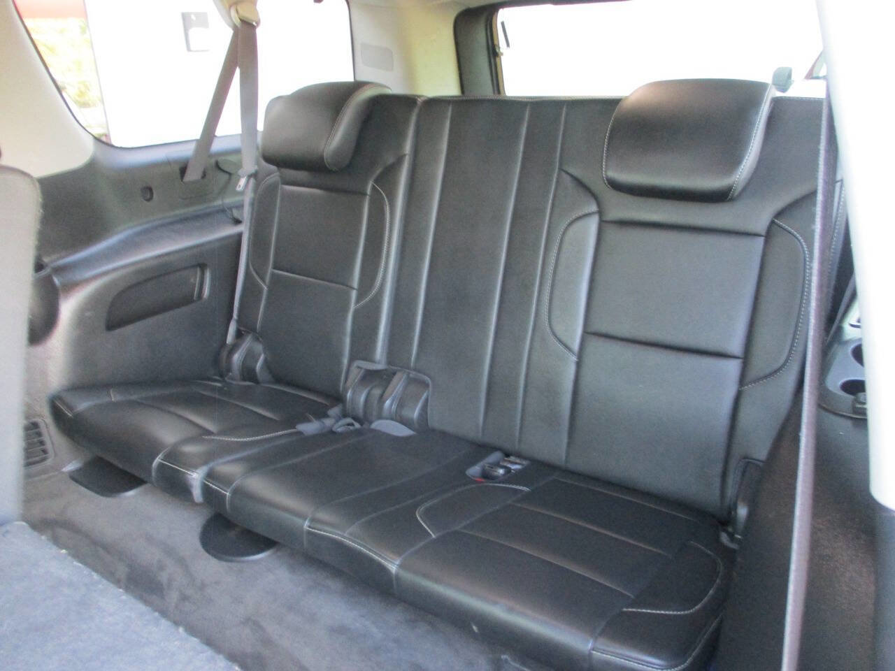 Used 2015 Chevrolet Suburban LT image 19