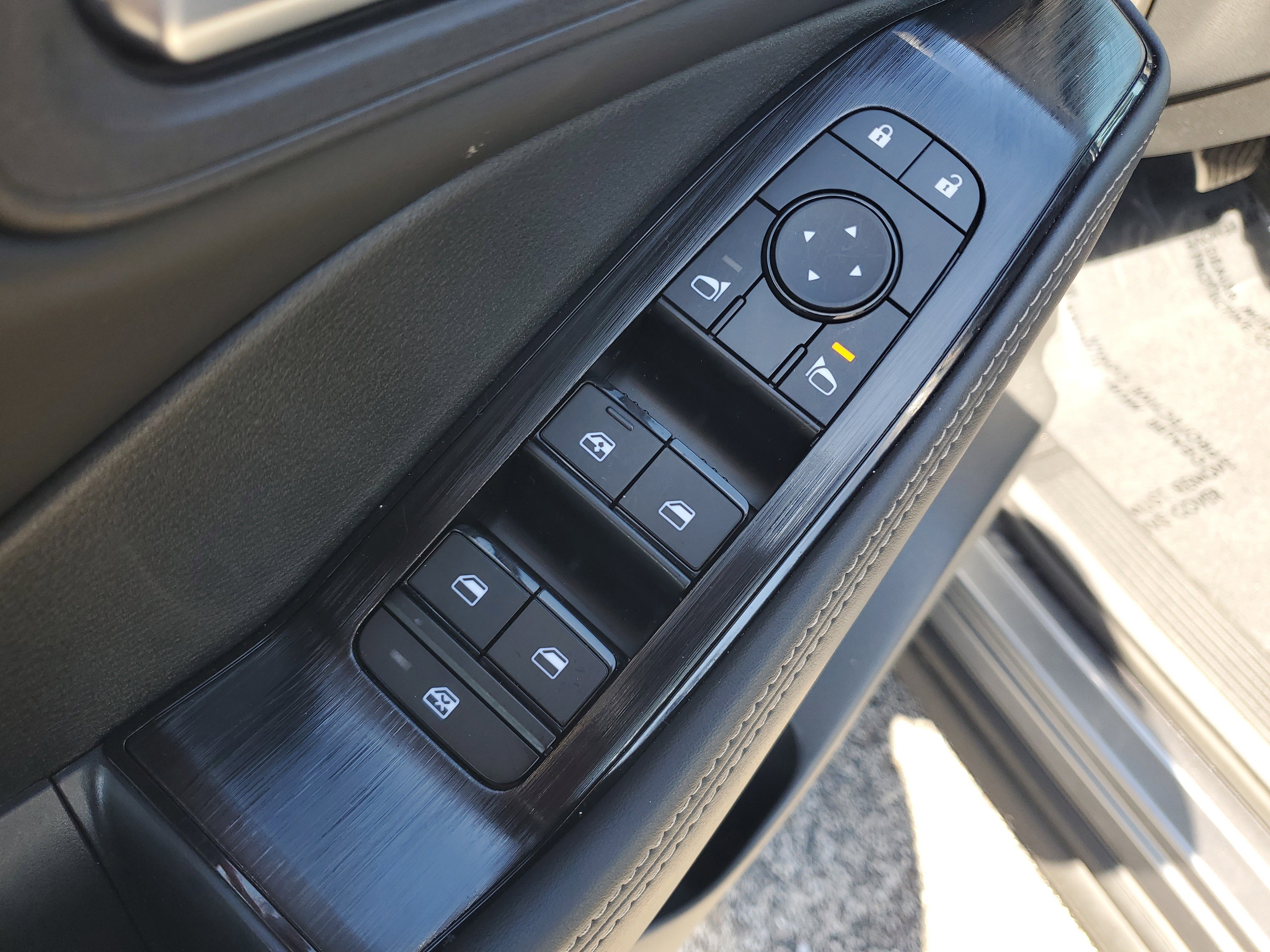 Certified 2023 Nissan Rogue SV w/ SV Premium B Package image 11