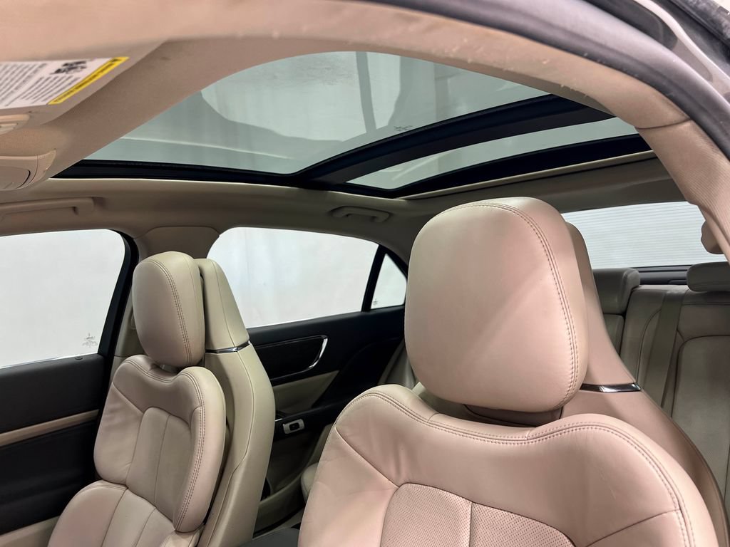 Used 2017 Lincoln Continental Reserve w/ Climate Package AWD/4WD image 13