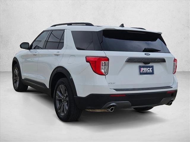 Used 2021 Ford Explorer XLT w/ Equipment Group 202A image 8