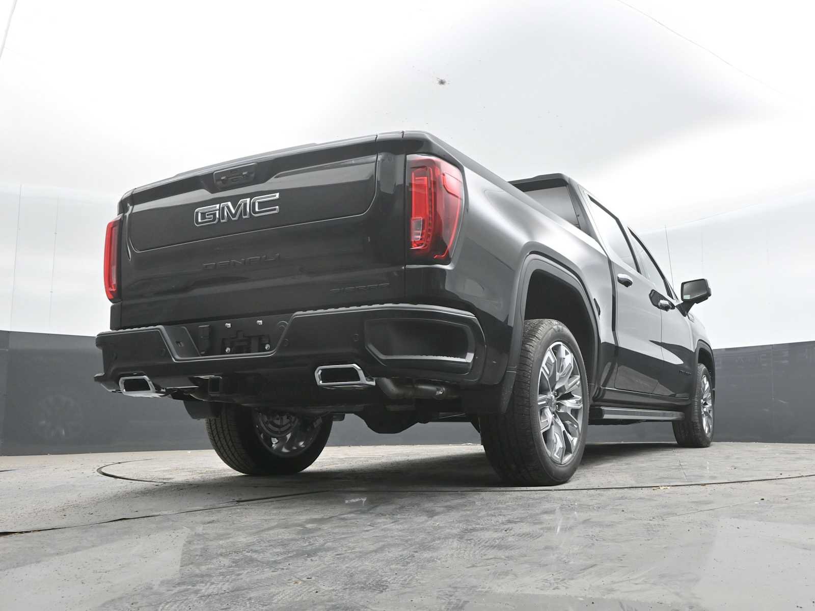 New 2026 GMC Sierra 1500 Denali w/ Denali Reserve Package AWD/4WD image 33