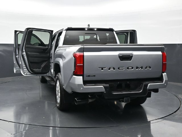 Used 2024 Toyota Tacoma SR5 AWD/4WD image 48