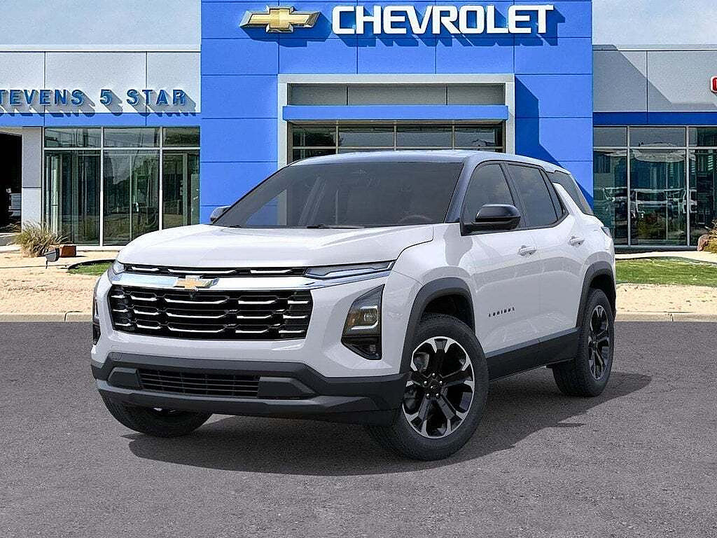 New 2026 Chevrolet Equinox LT w/ Convenience Package II FWD image 36