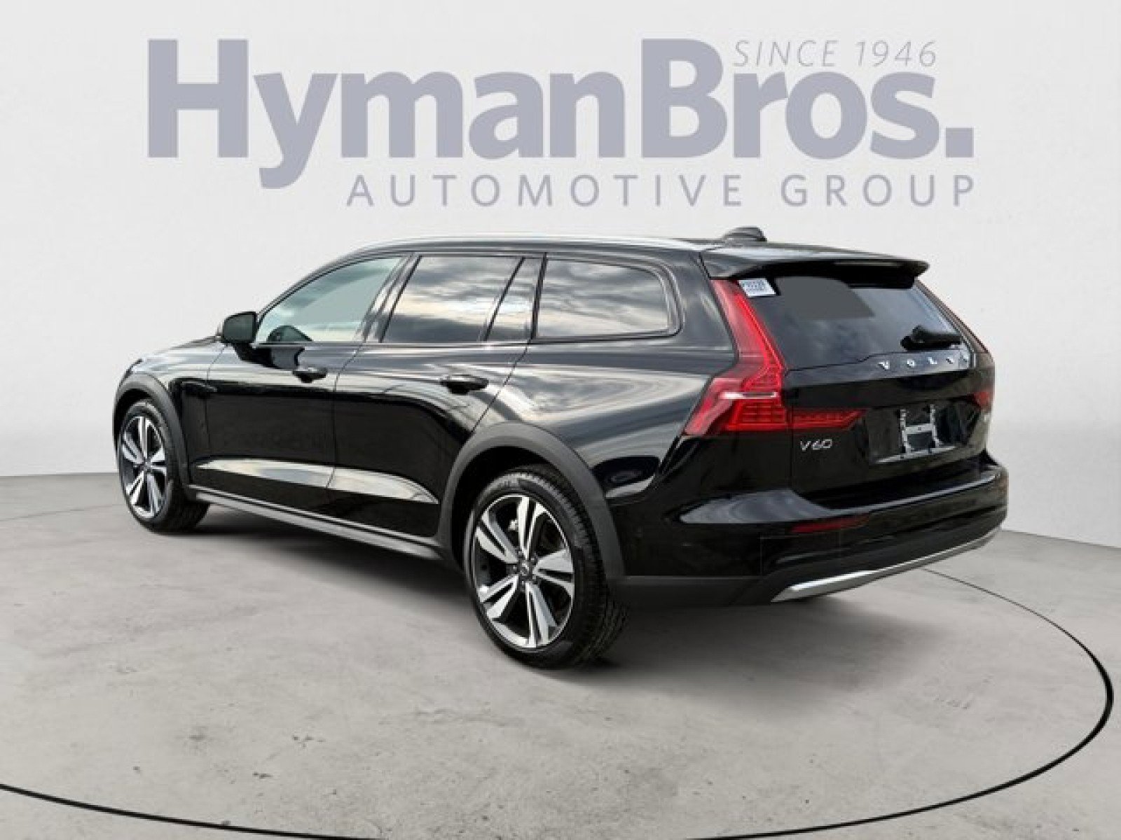 Used 2025 Volvo V60 B5 Cross Country Plus AWD/4WD image 5