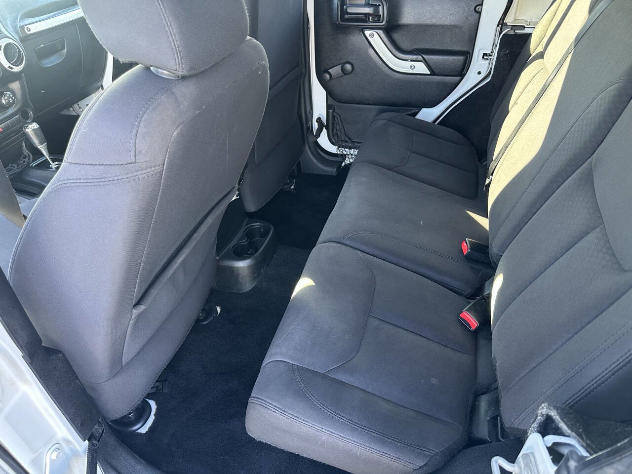 Used 2018 Jeep Wrangler Unlimited Sport w/ Connectivity Group image 15