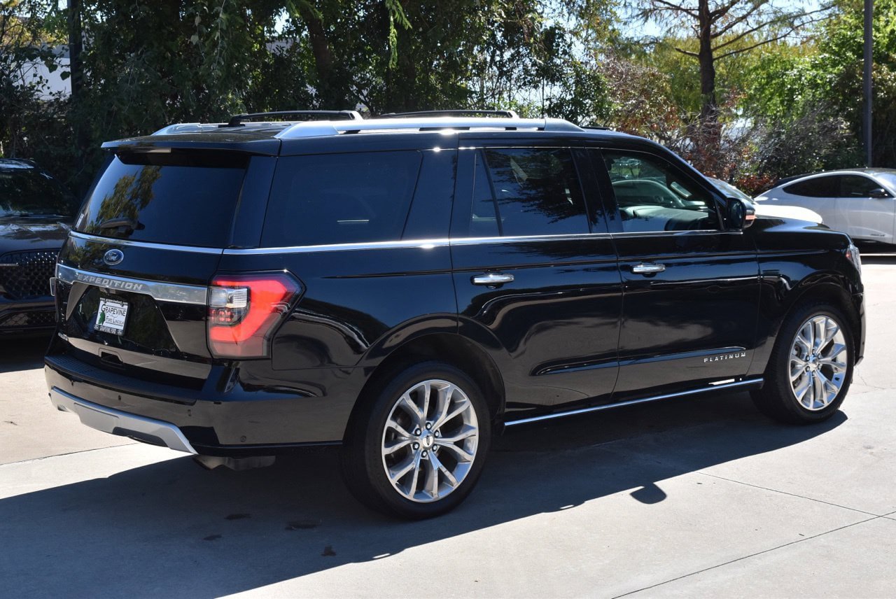 Used 2018 Ford Expedition Platinum AWD/4WD image 7