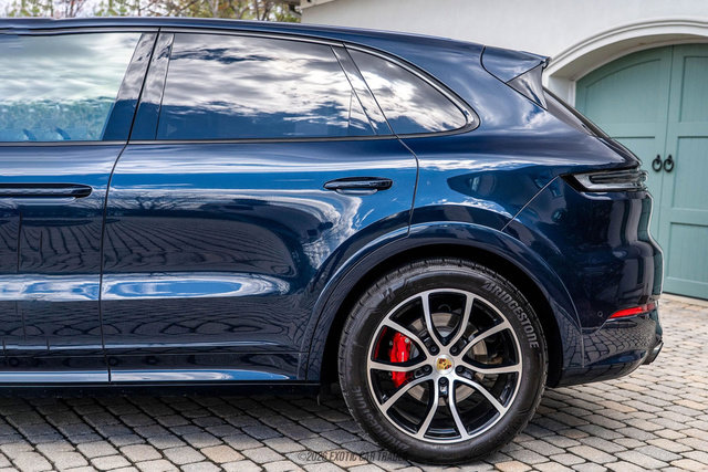Used 2024 Porsche Cayenne S image 5